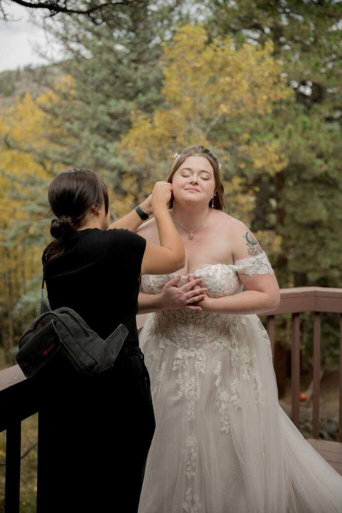 Olivia and her bridesmaids prepared for the day