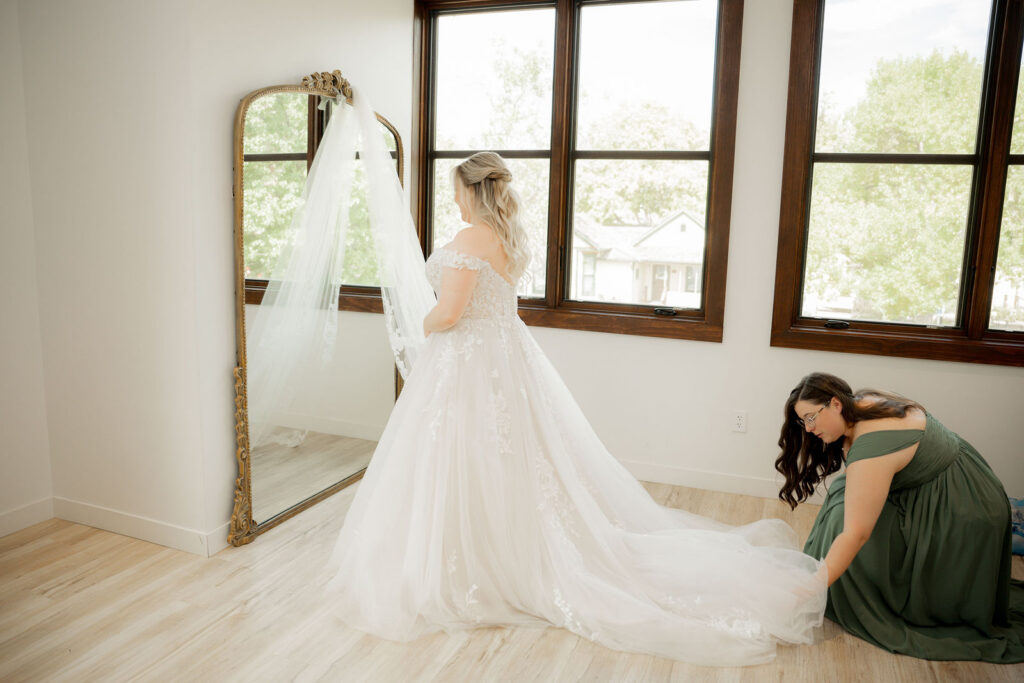 bridesmaids arranging Janelle's Veil