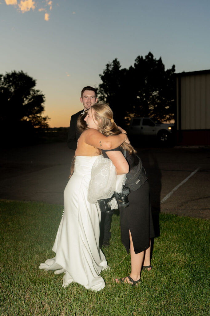 Anna pulled Kelly into a genuine hug